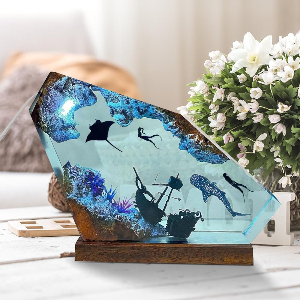 Resin Ornaments Ocean Wood Lamp Whale Shark Manta Ray and Couple Diver Home Decor